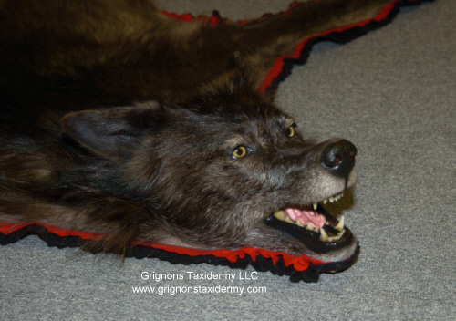 black wolf rug